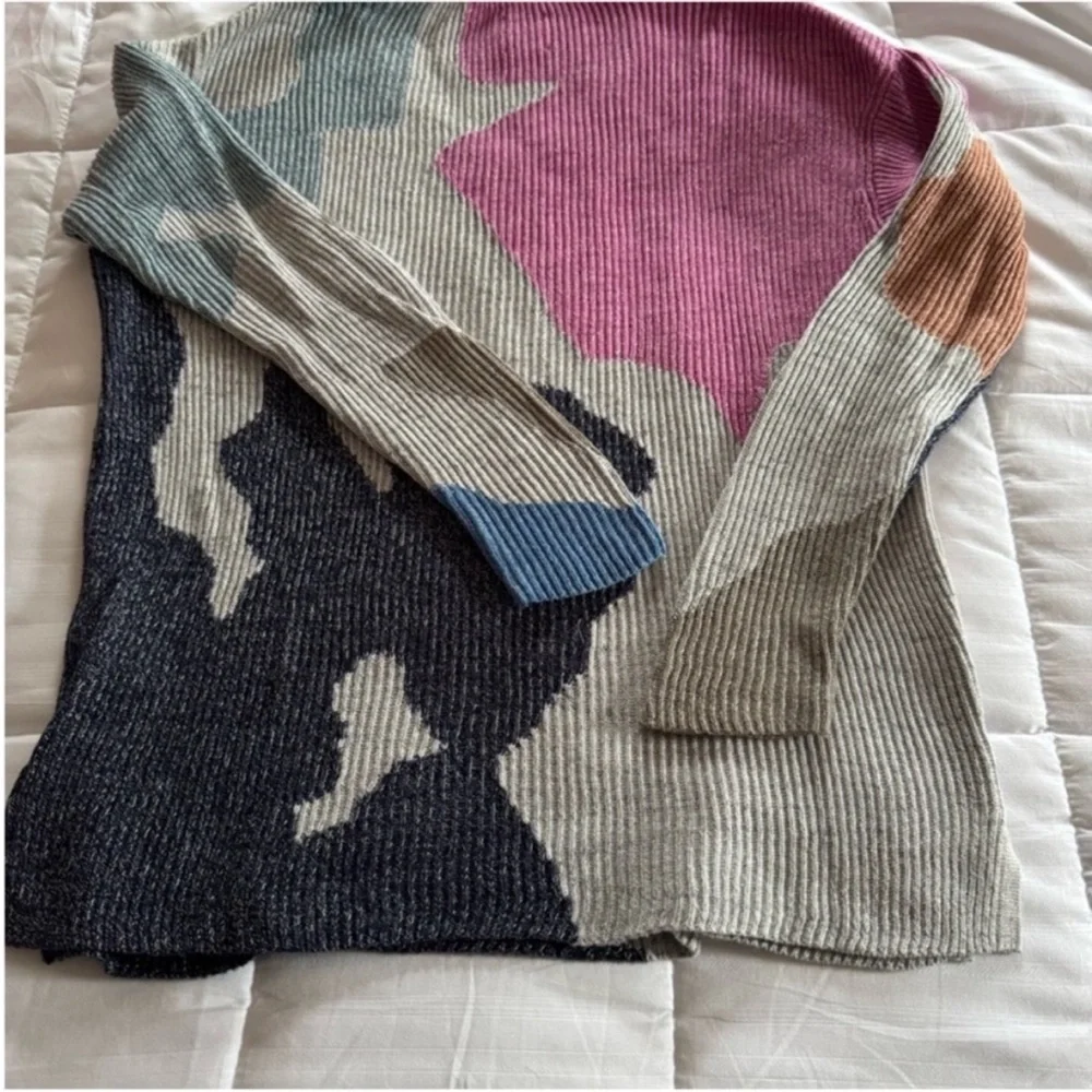 Colorful Patchwork Sweater - Picture 2 of 8